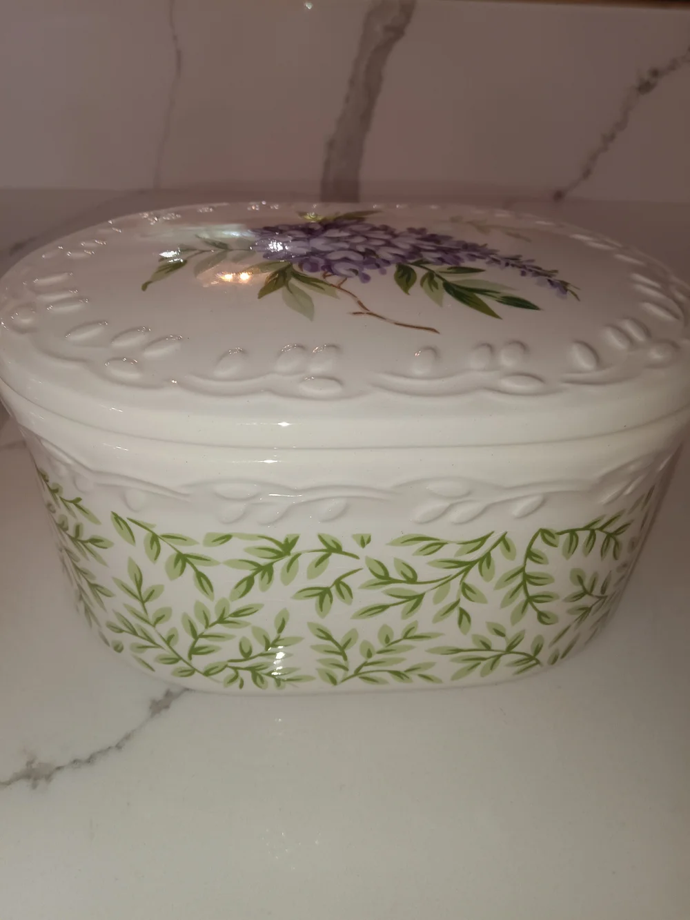 Liz Claiborne Wisteria Ceramic Lotion Bottle and Container Set Early 2000's